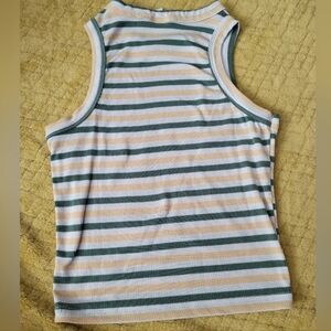 Rue‎ 21 Tank